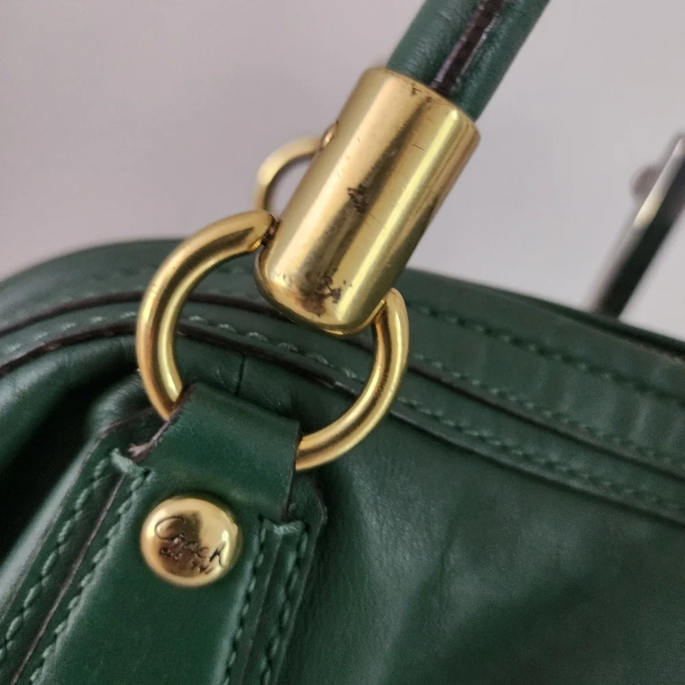 COACH LEATHER TOP ZIP GOLD HARDWARE SATCHEL
